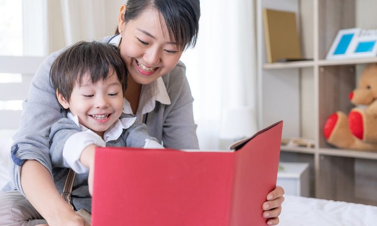 When Is the Right Age to Start a Structured Reading Program?