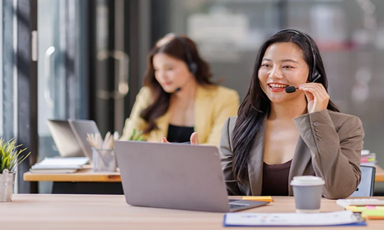 How to Choose the Right Customer Service Career Path